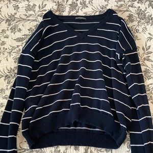 Brandy Melville v-neck sweater